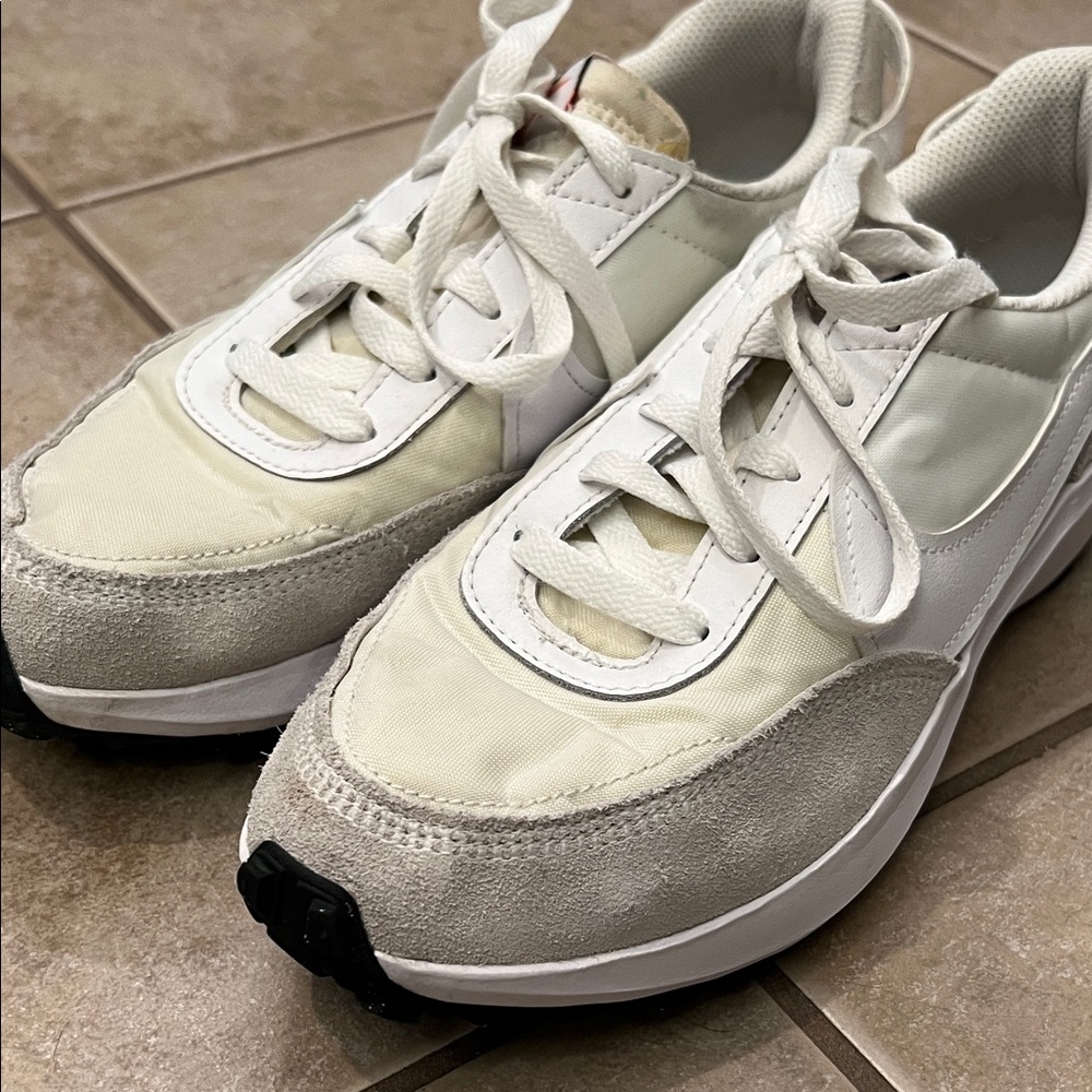 Nike Waffle Debut